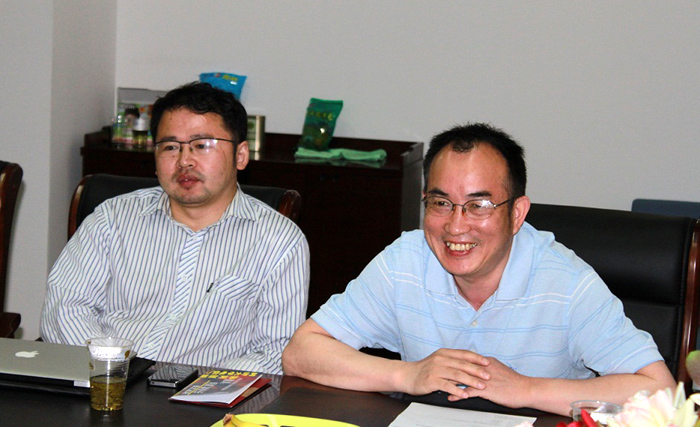 陈启军经理在在论坛上发表热情讲话